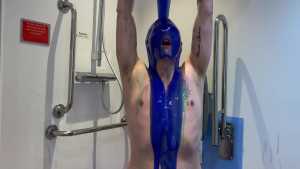 toms-naked-dunking_12.jpg