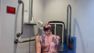 toms-naked-dunking_13.jpg