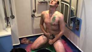 toms-naked-dunking_15.jpg
